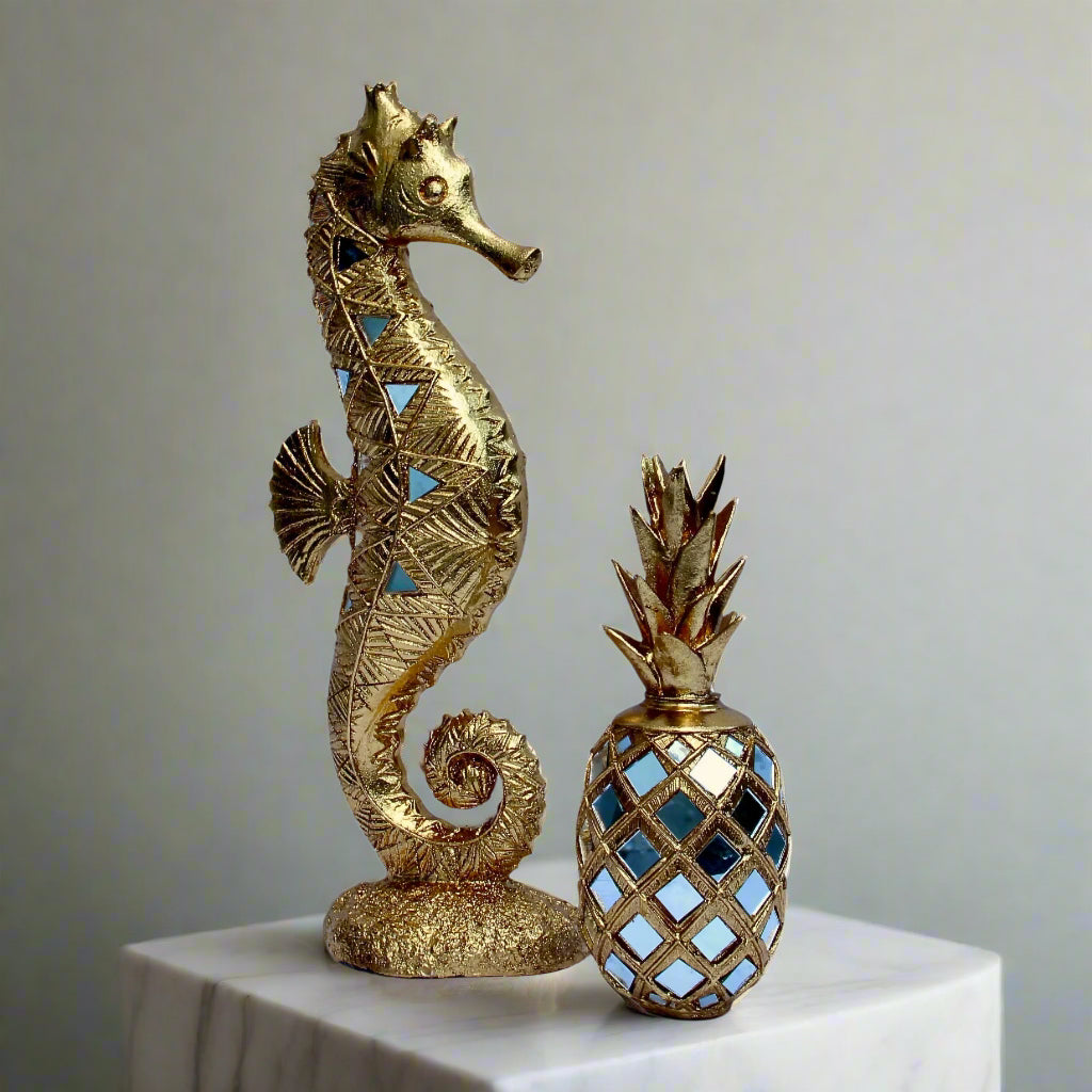 Gold Resin Pineapple 7.5 x7.5 x 20 cm